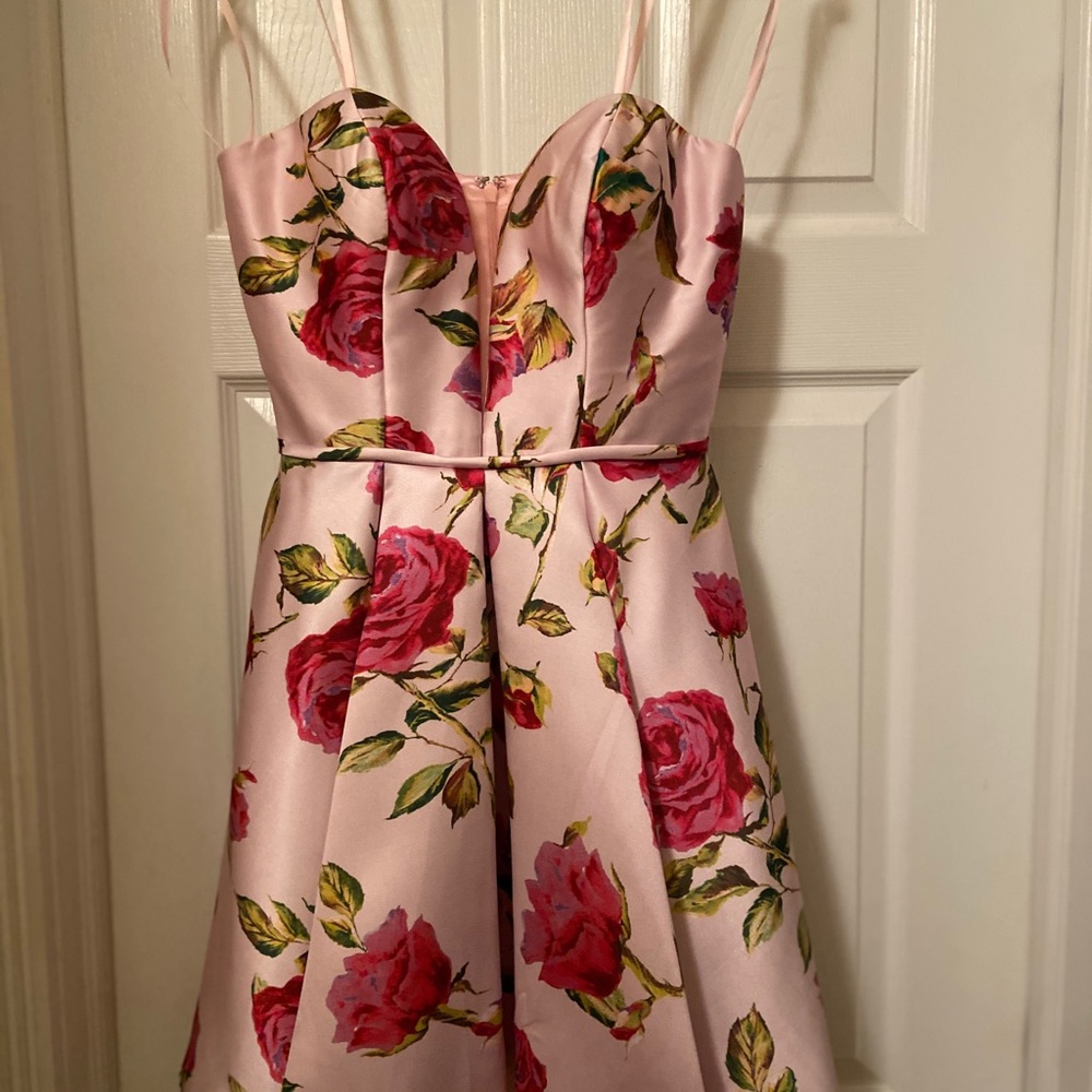 NEVER WORN LA FEMME DRESS SIZE 4!